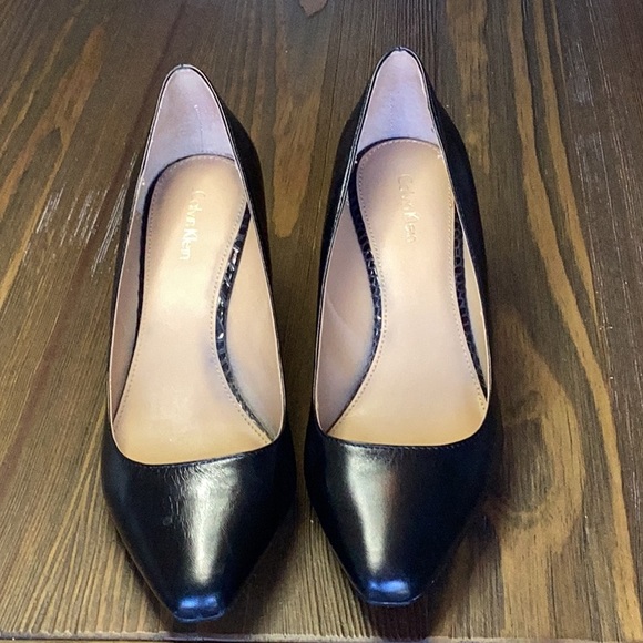 FINAL SALE PRICE Like New Calvin Klein Croc Wedges - Picture 4 of 7